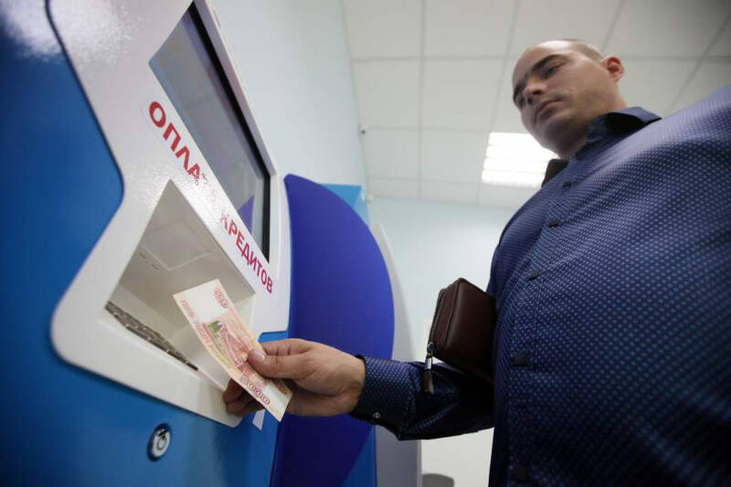 Пиррова выгода: кабмин просят поменять налогообложение по кредитам от работодателей