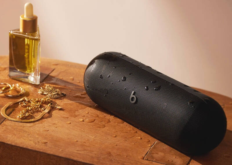 Представлена обновлённая портативная колонка Beats Pill с автономностью на&nbsp;24 часа, защитой IP67 и портом&nbsp;USB-C